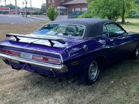 Image 5 of 30 of a 1970 DODGE CHALLENGER