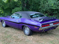 Image 6 of 30 of a 1970 DODGE CHALLENGER