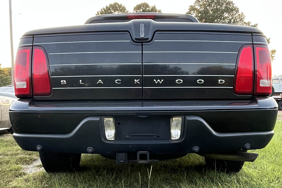 5th Image of a 2002 LINCOLN BLACKWOOD