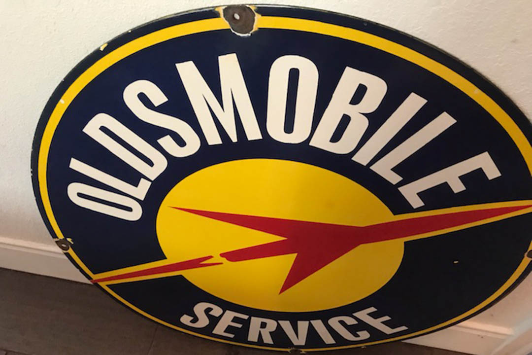 1st Image of a N/A OLDSMOBILE SERVICE SIGN