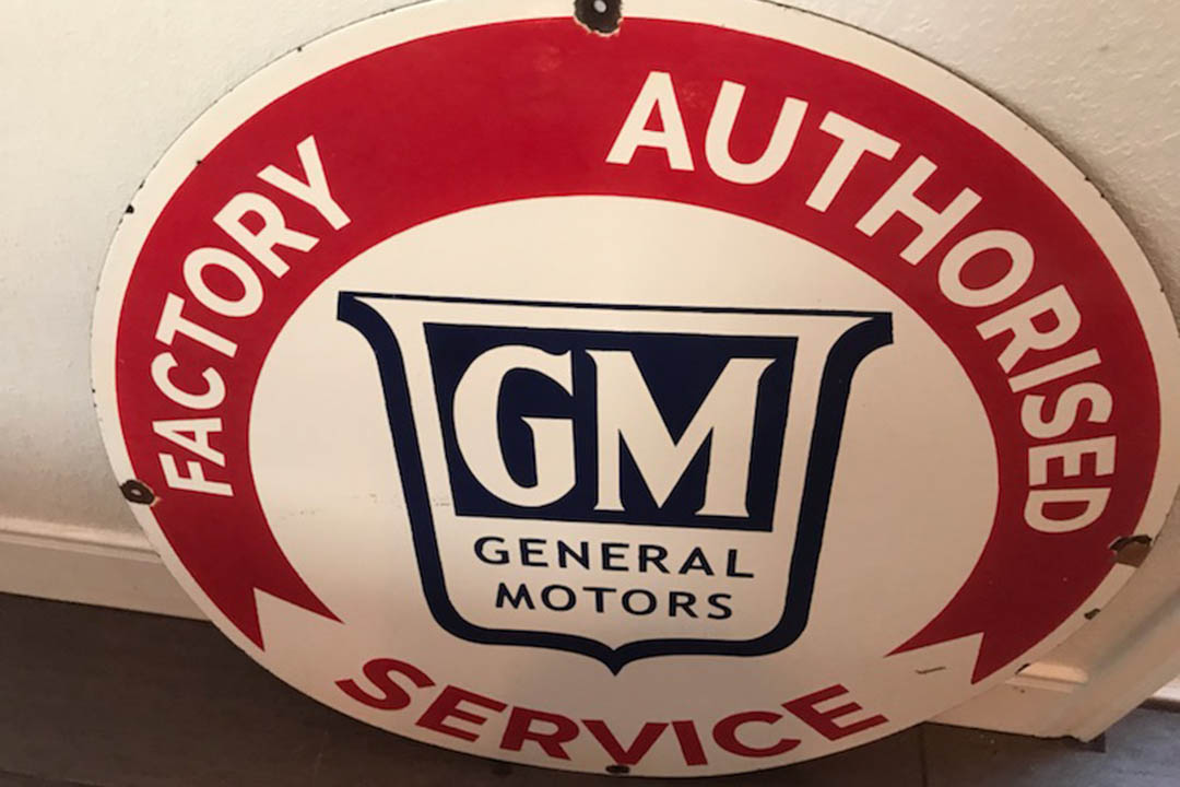 1st Image of a N/A GM FACTORY AUTHORIZED SERVICE SIGN