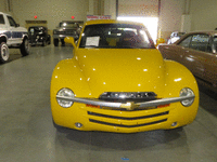 Image 4 of 13 of a 2004 CHEVROLET SSR LS