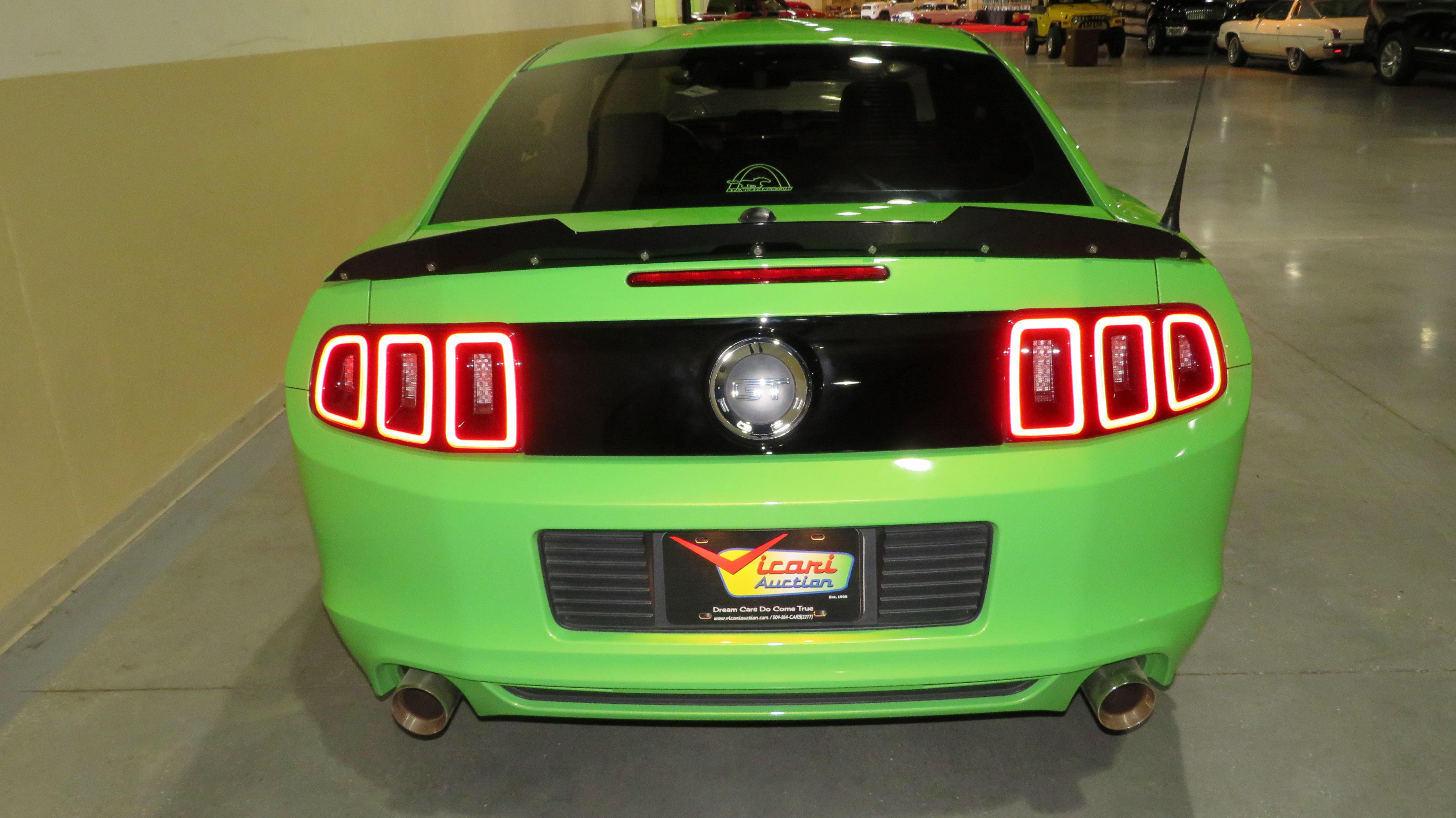5th Image of a 2013 FORD MUSTANG GT