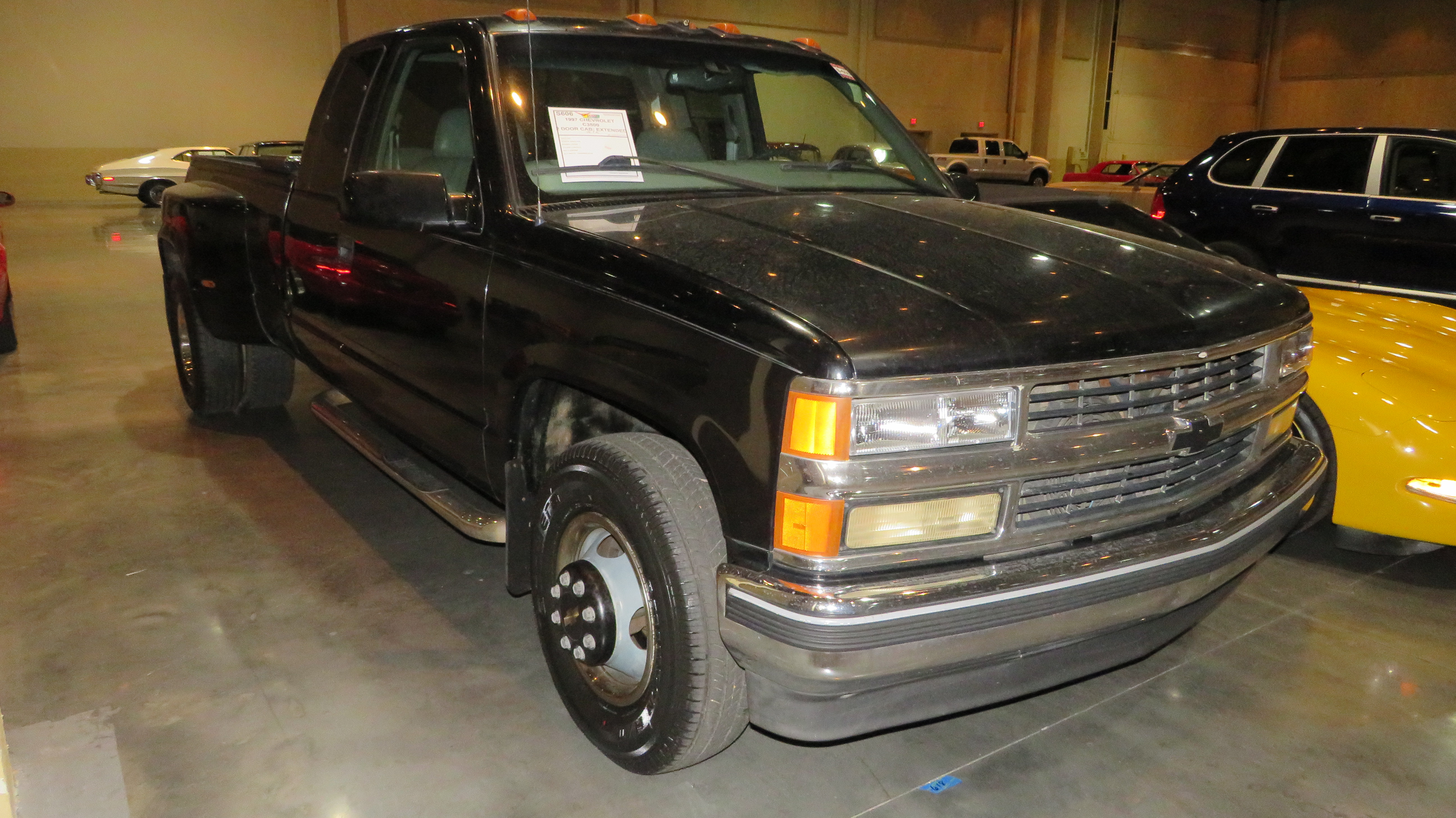 2nd Image of a 1997 CHEVROLET C3500