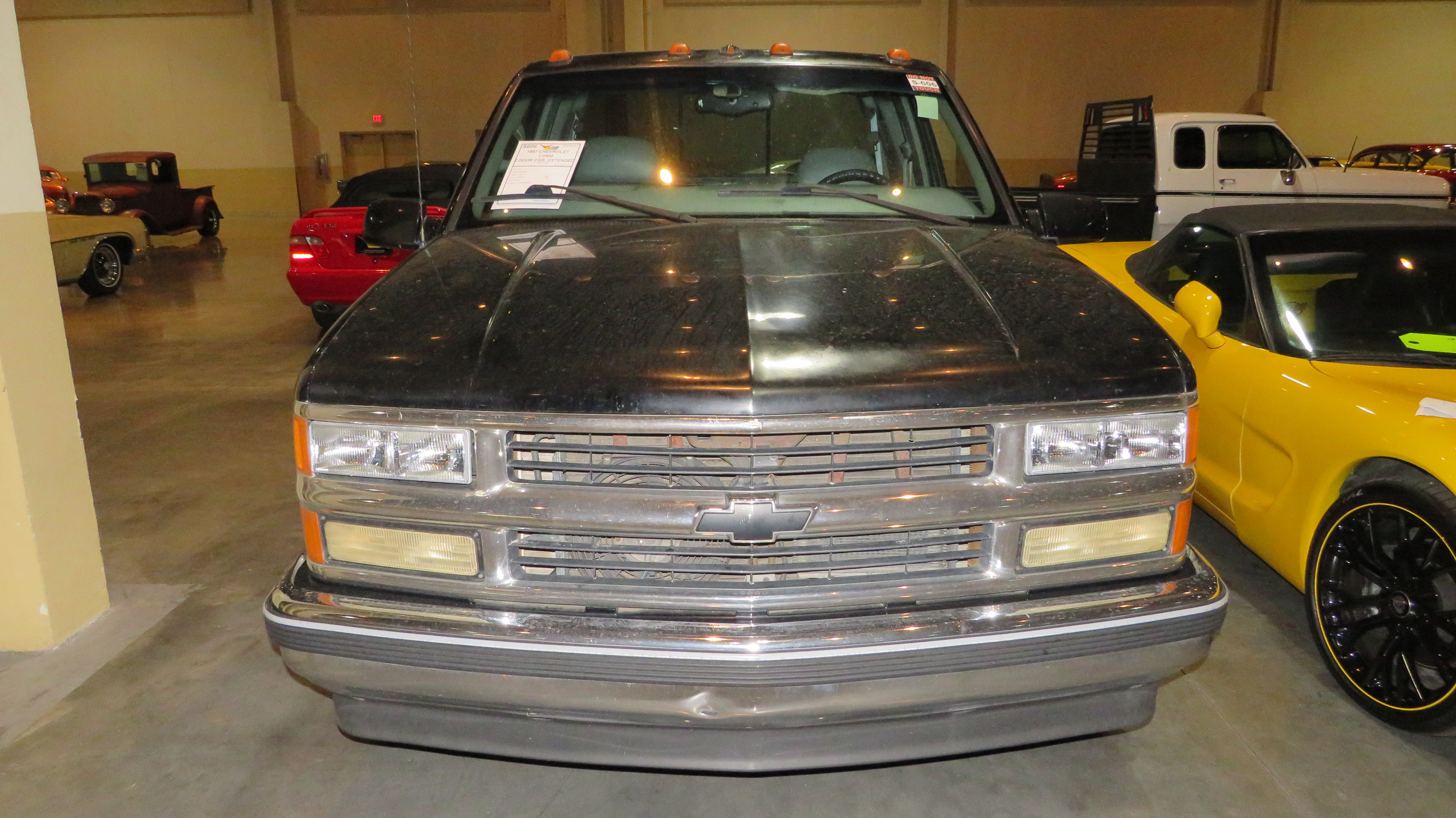4th Image of a 1997 CHEVROLET C3500