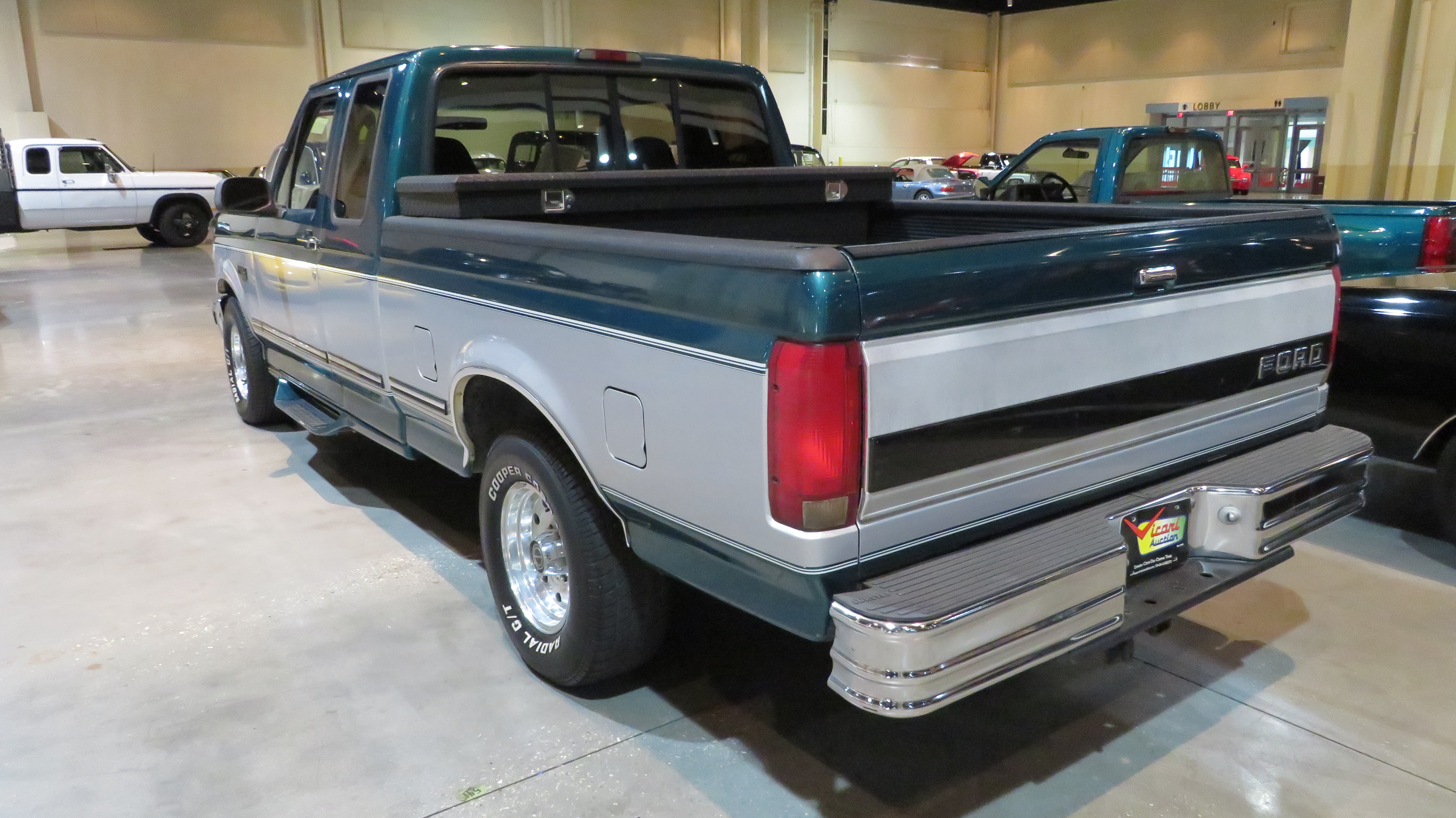 2nd Image of a 1996 FORD F-150 XLT