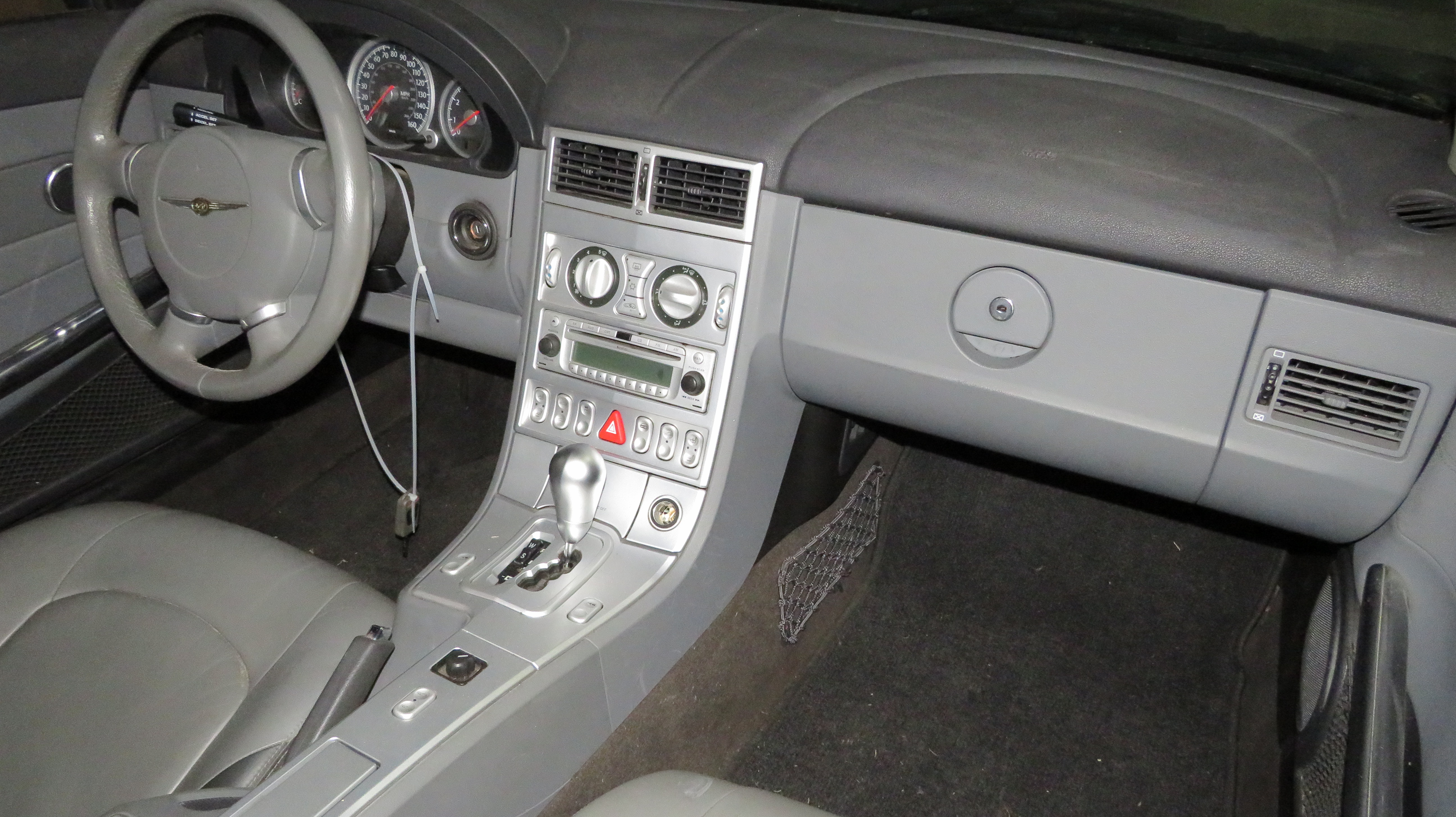 13th Image of a 2006 CHRYSLER CROSSFIRE LHD