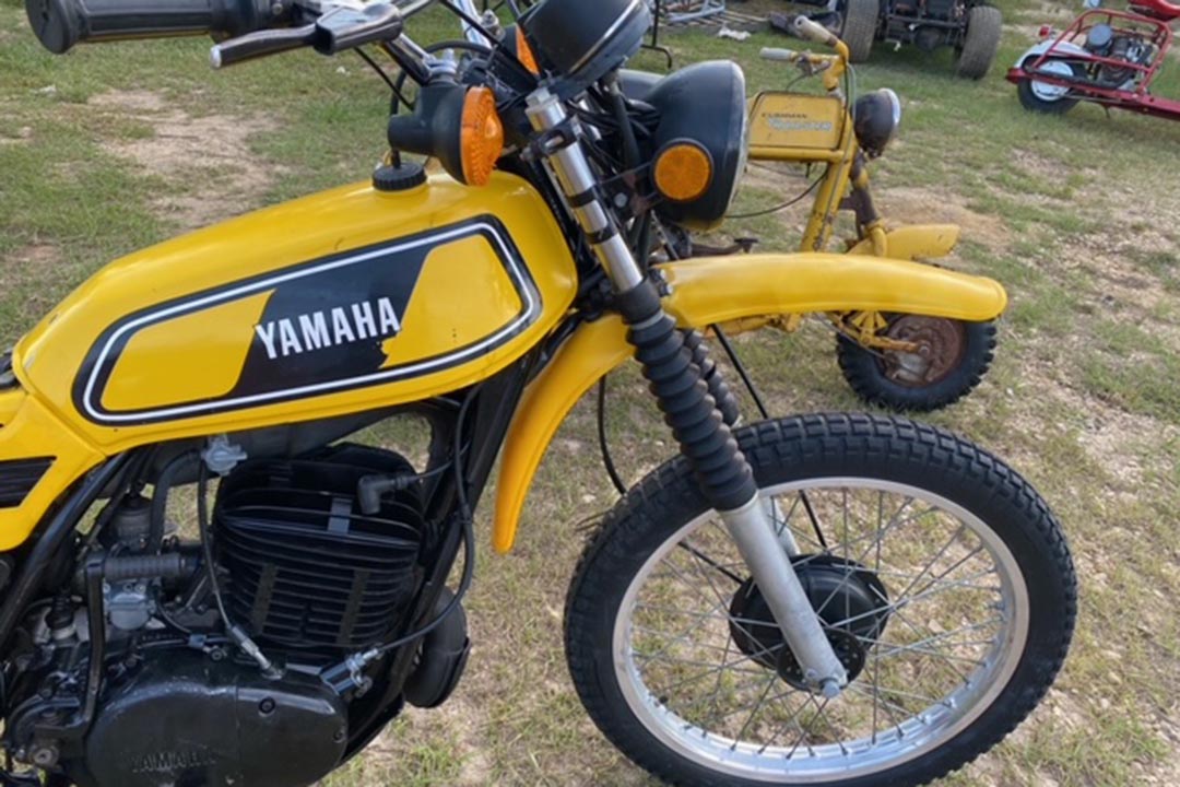 1st Image of a 1977 YAMAHA DT 400