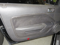 Image 11 of 14 of a 2005 FORD MUSTANG GT