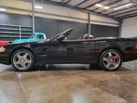 Image 6 of 22 of a 2001 MERCEDES-BENZ SL500