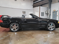 Image 7 of 22 of a 2001 MERCEDES-BENZ SL500