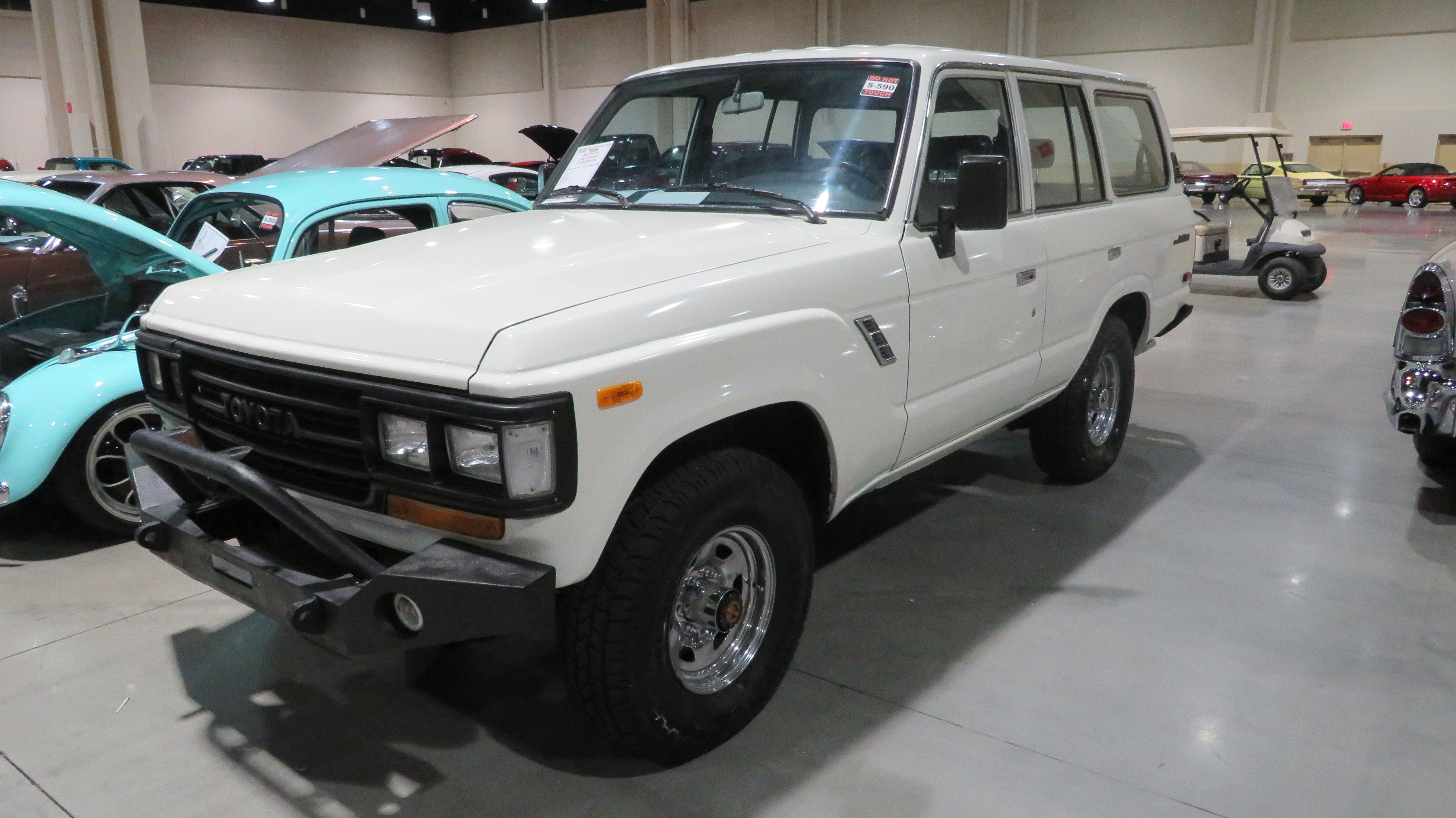 2nd Image of a 1988 TOYOTA LAND CRUISER
