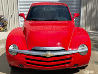 Image 6 of 36 of a 2003 CHEVROLET SSR