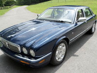 Image 3 of 23 of a 2002 JAGUAR XJ8 XJ VANDEN PLAS