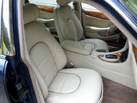 Image 15 of 23 of a 2002 JAGUAR XJ8 XJ VANDEN PLAS