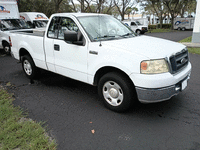 Image 2 of 8 of a 2004 FORD F-150