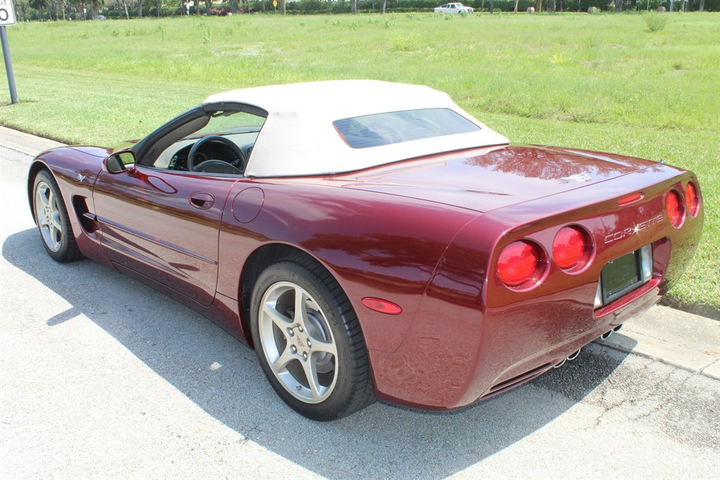 4th Image of a 2003 CHEVROLET CORVETTE