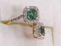 Image 3 of 7 of a N/A 18K YEL GLD EMERALD BERYL & DIAMOND