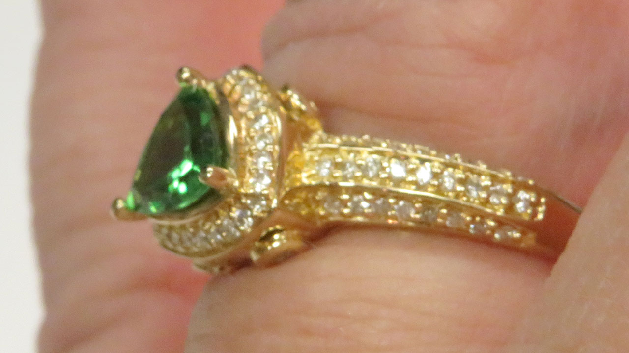 5th Image of a N/A TSAVORITE GARNET DIAMOND