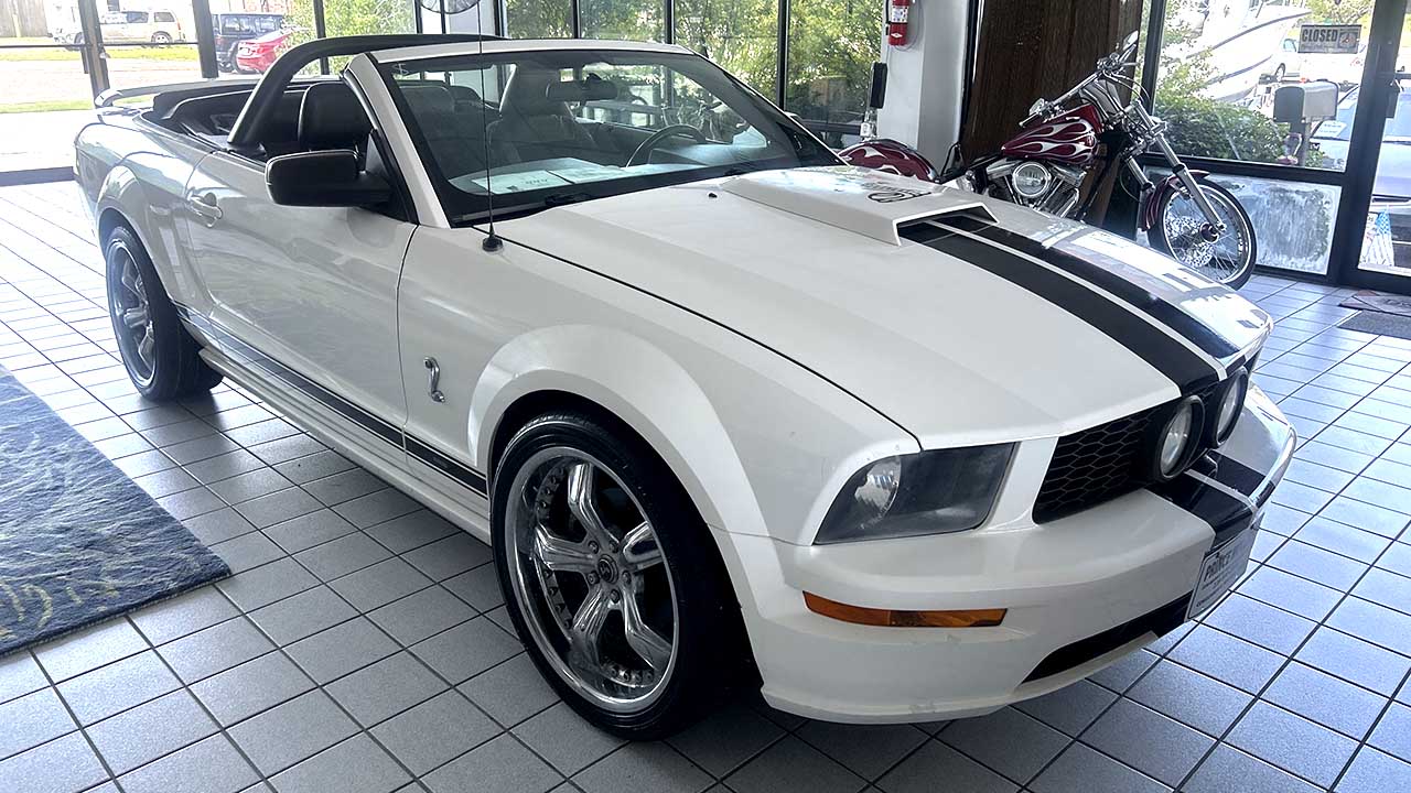 0th Image of a 2006 FORD MUSTANG GT