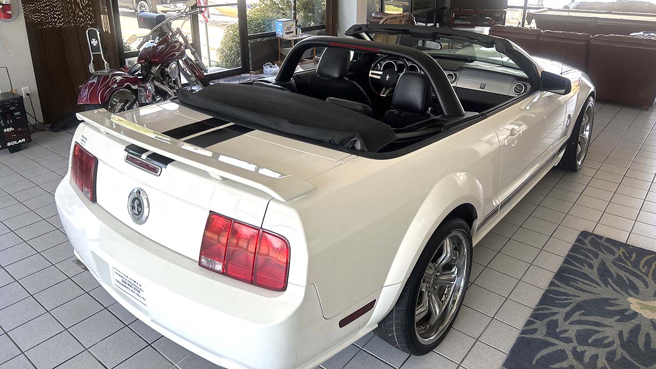 4th Image of a 2006 FORD MUSTANG GT