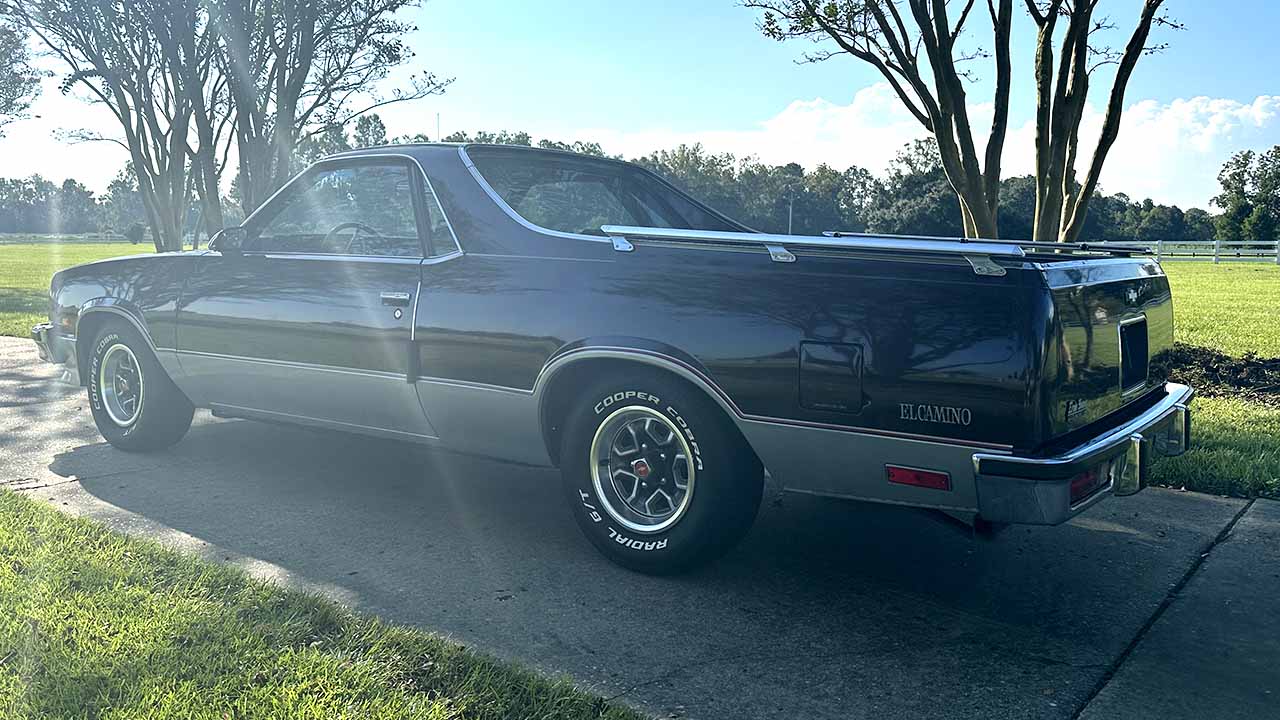 2nd Image of a 1987 CHEVROLET EL CAMINO