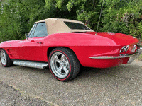 Image 4 of 11 of a 1963 CHEVROLET CORVETTE