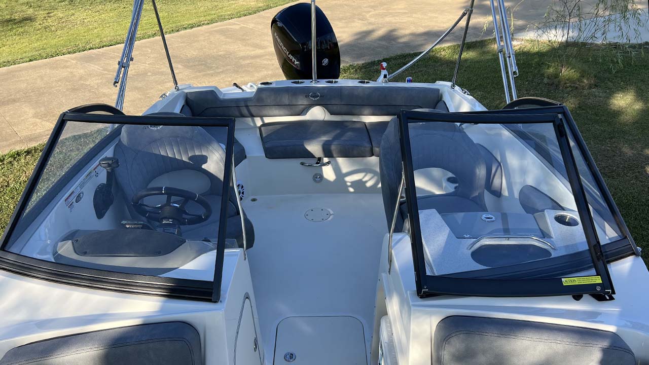 3rd Image of a 2022 STINGRAY 201DC