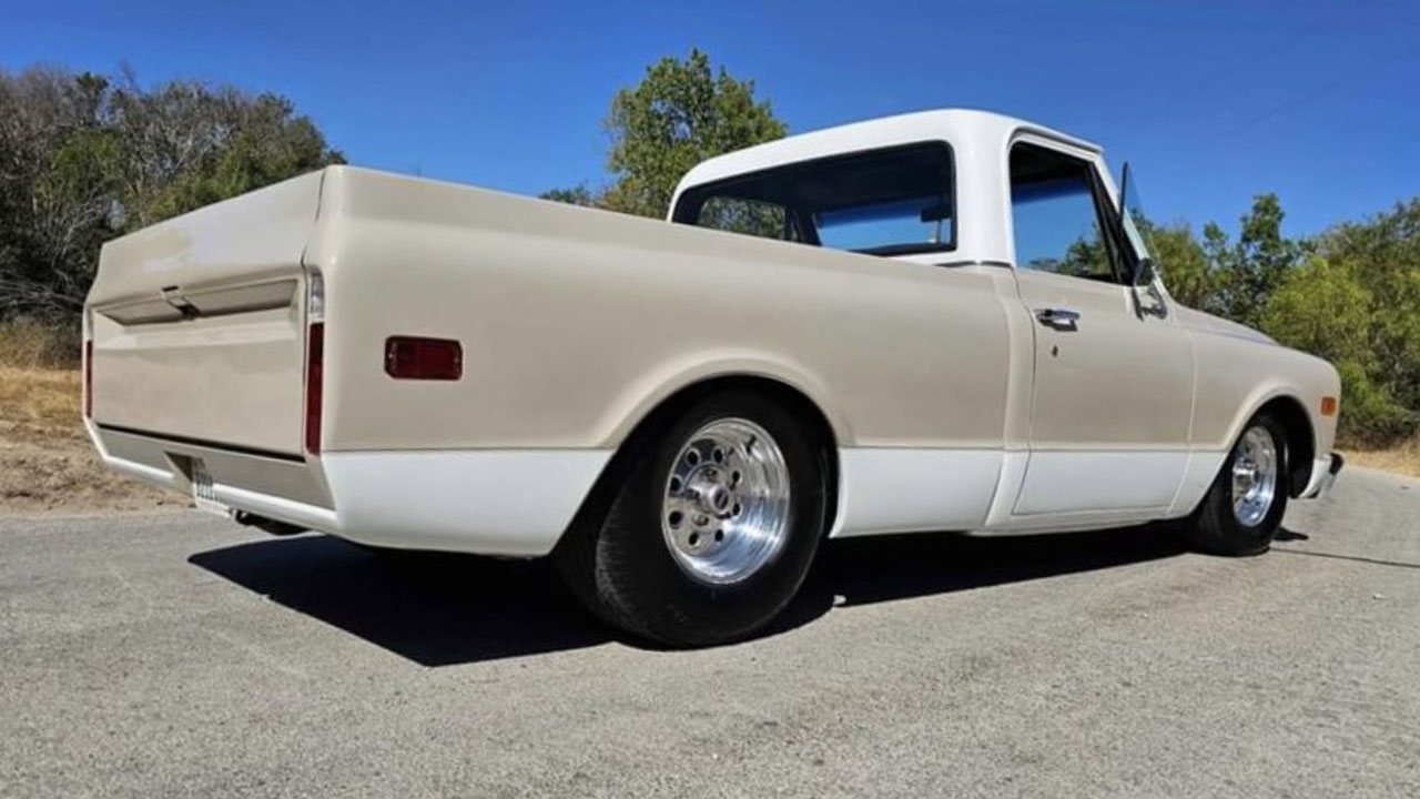 3rd Image of a 1968 CHEVROLET C10