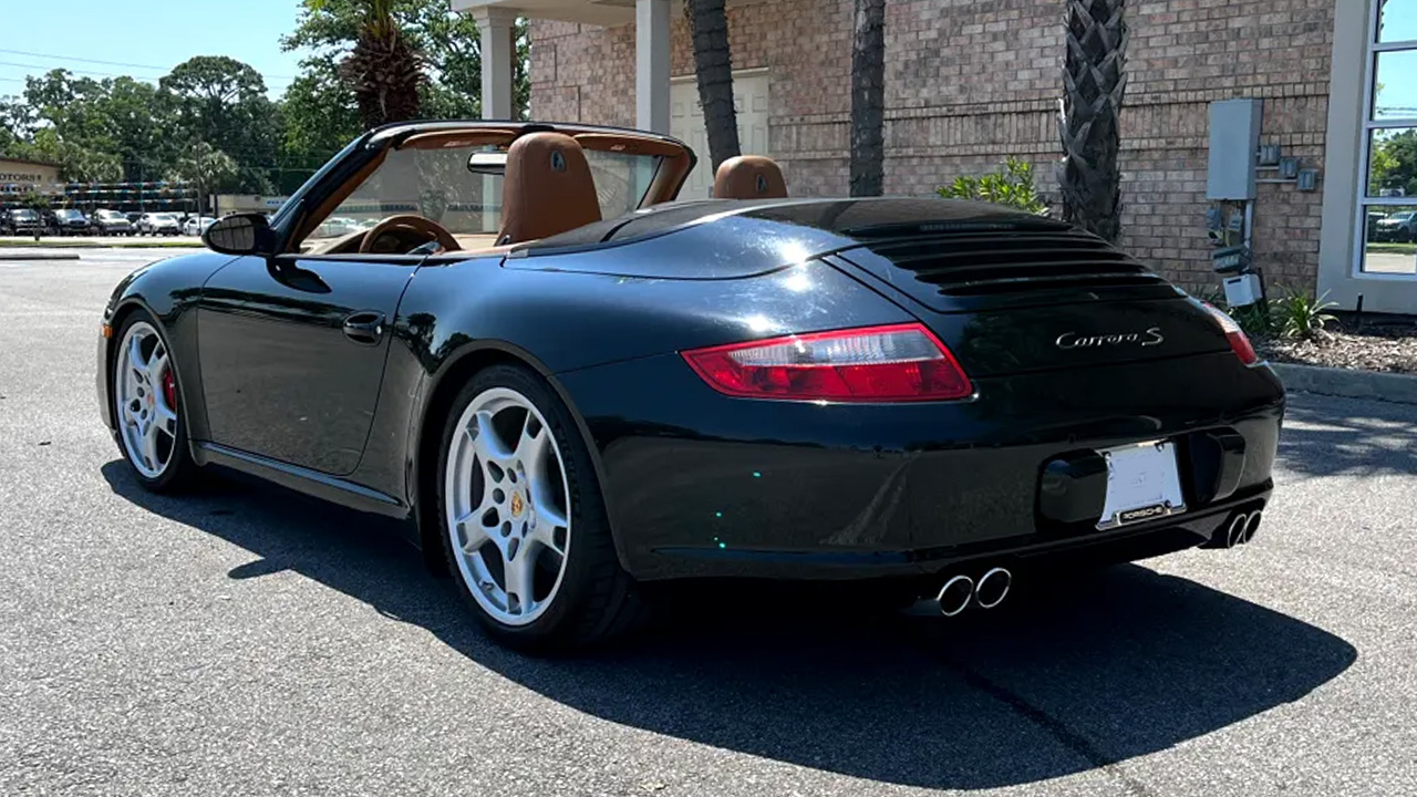 4th Image of a 2007 PORSCHE 911 CARRERA S