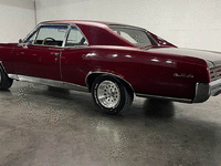 Image 3 of 25 of a 1967 PONTIAC GTO