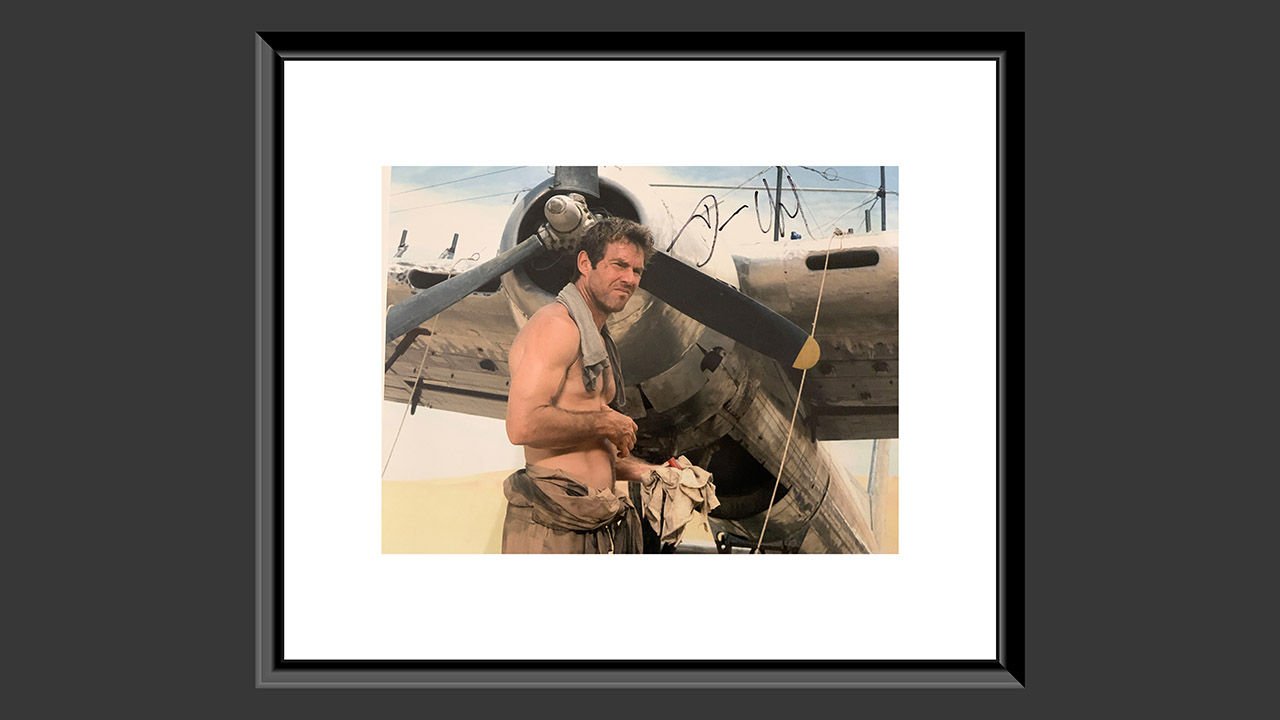 0th Image of a N/A FLIGHT OF THE PHOENIX DENNIS QUAID SIGNED MOVIE PHOTO