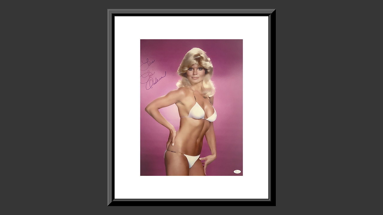 0th Image of a N/A LONI ANDERSON SIGNED PHOTO