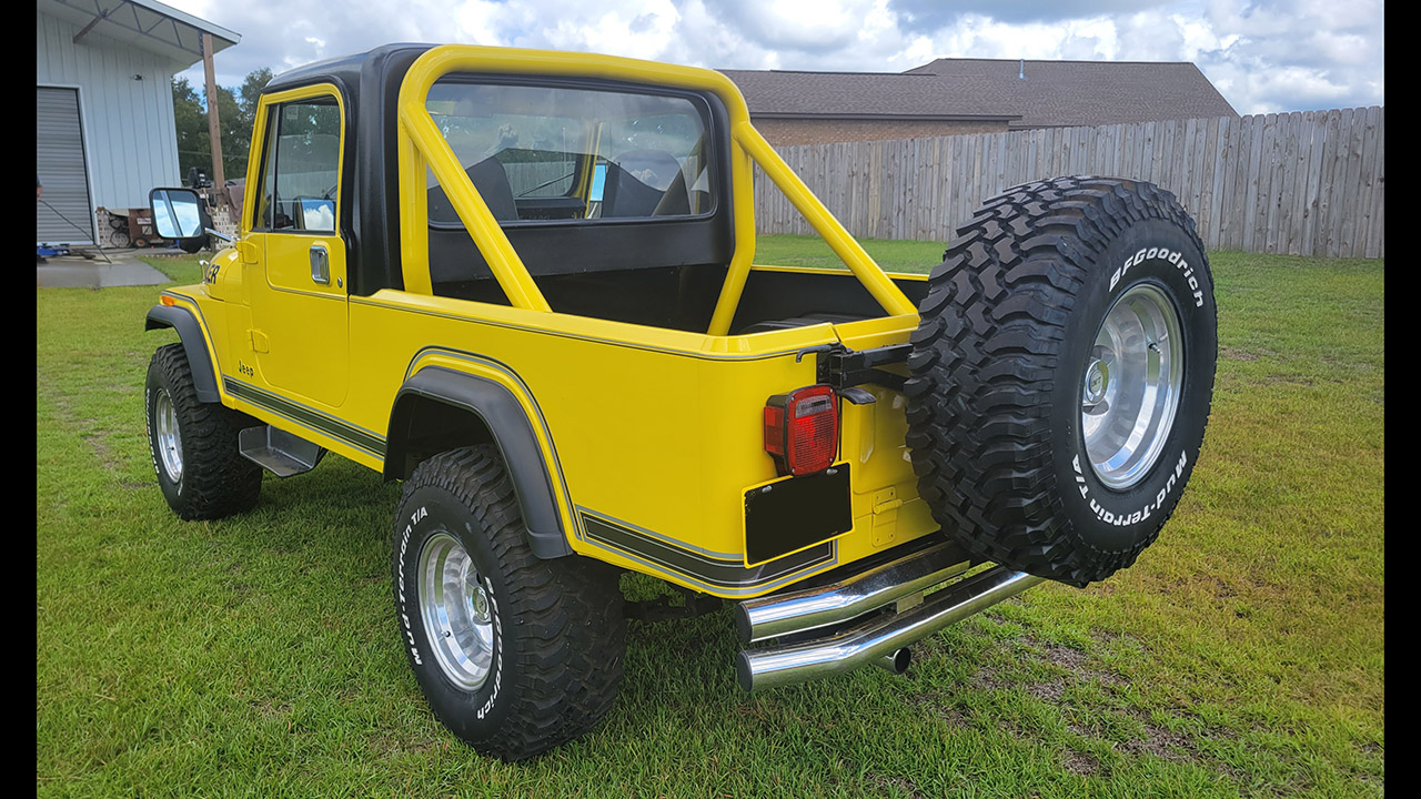 2nd Image of a 1981 JEEP SCRAMBLER CJ8