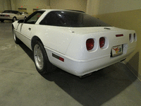 Image 2 of 14 of a 1994 CHEVROLET CORVETTE