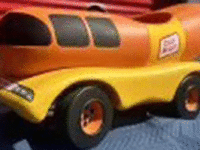 Image 3 of 6 of a N/A OSCAR MEYER WEINERMOBILE