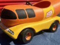 Image 4 of 6 of a N/A OSCAR MEYER WEINERMOBILE