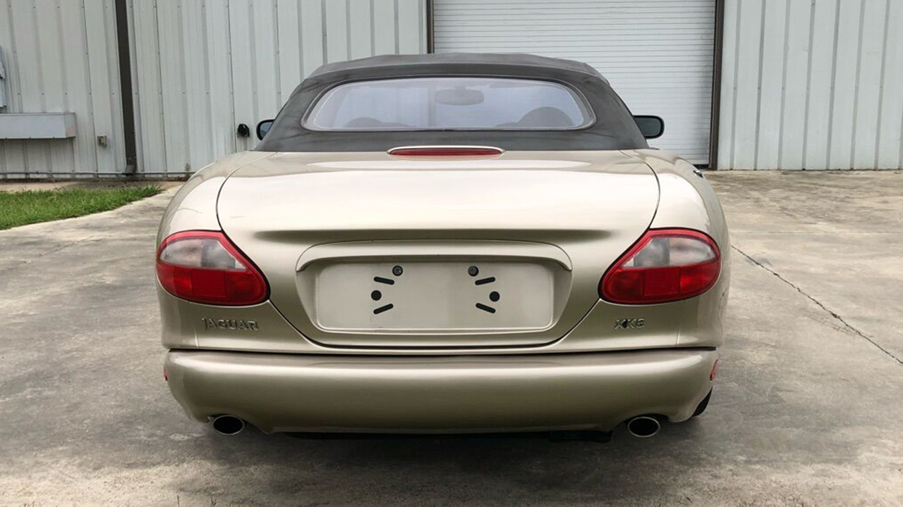 8th Image of a 2000 JAGUAR XK8