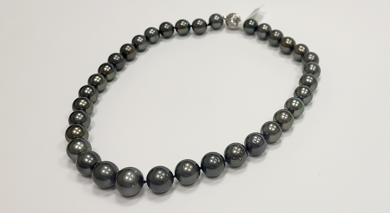 3rd Image of a N/A TAHITIAN PEARL