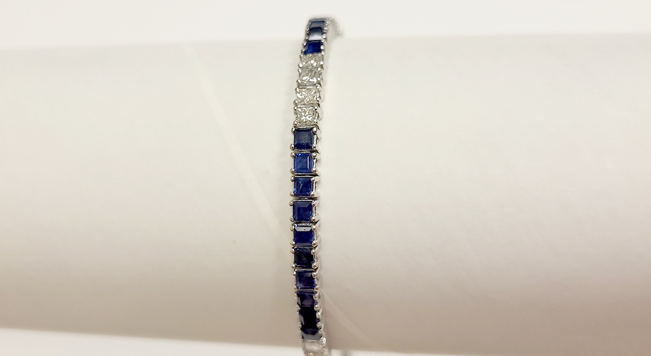 3rd Image of a N/A PLATINUM SAPPHIRE CORUNDUM & DIAMOND