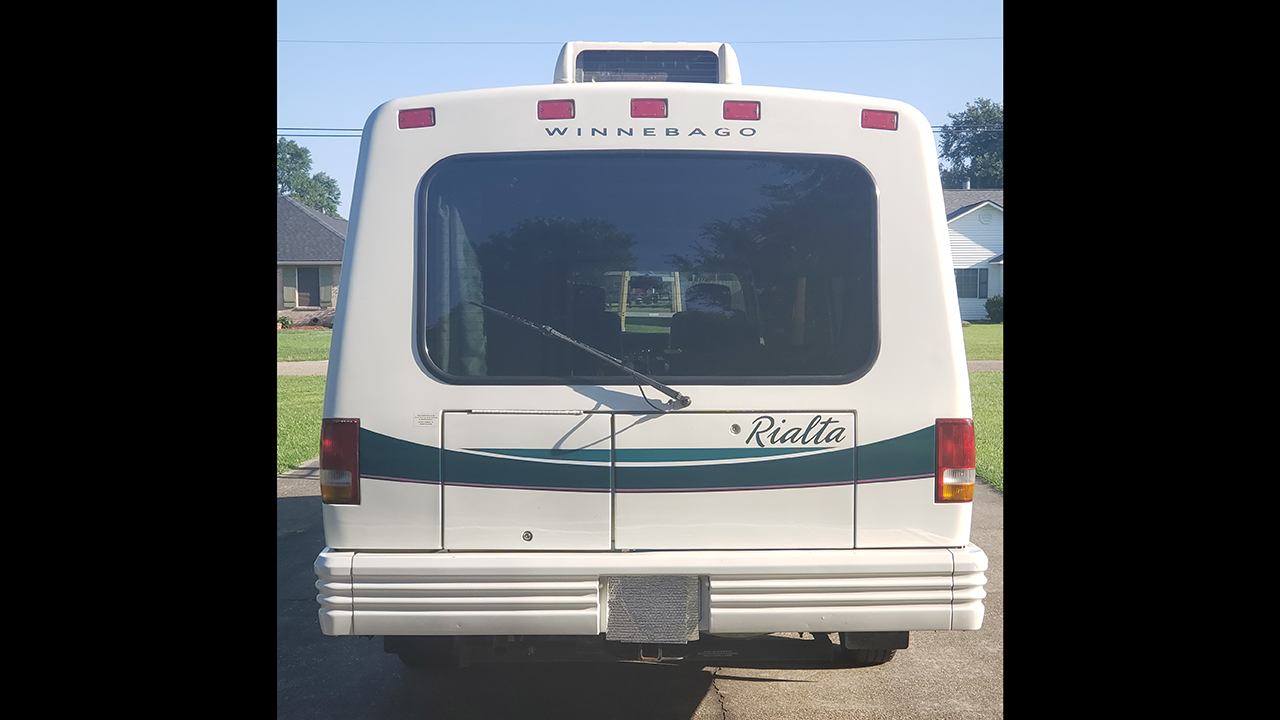 7th Image of a 1996 WINNEBAGO RIALTA