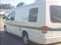 Image 5 of 17 of a 1996 WINNEBAGO RIALTA