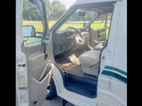 Image 10 of 17 of a 1996 WINNEBAGO RIALTA