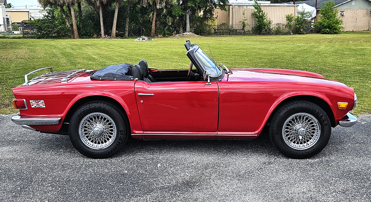 8th Image of a 1972 TRIUMPH TR6