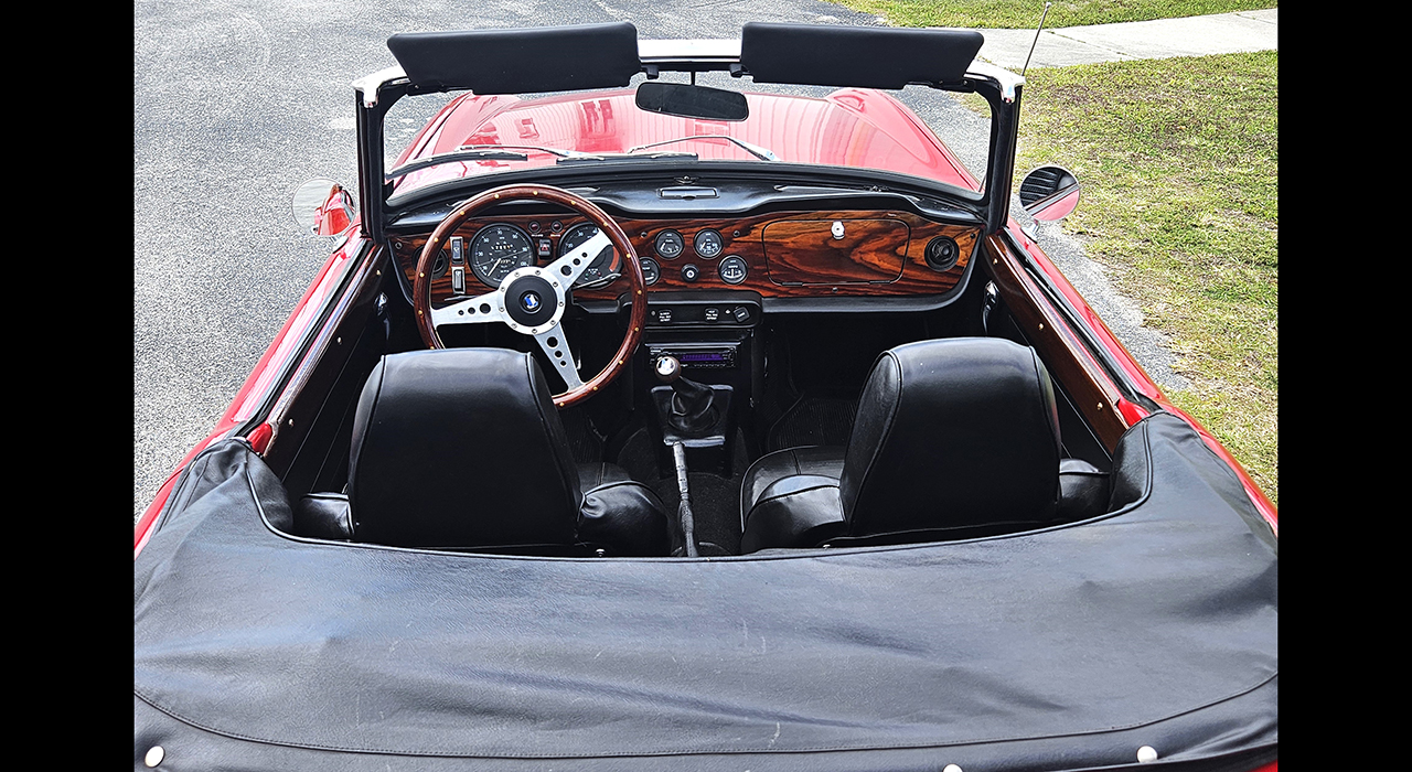 13th Image of a 1972 TRIUMPH TR6