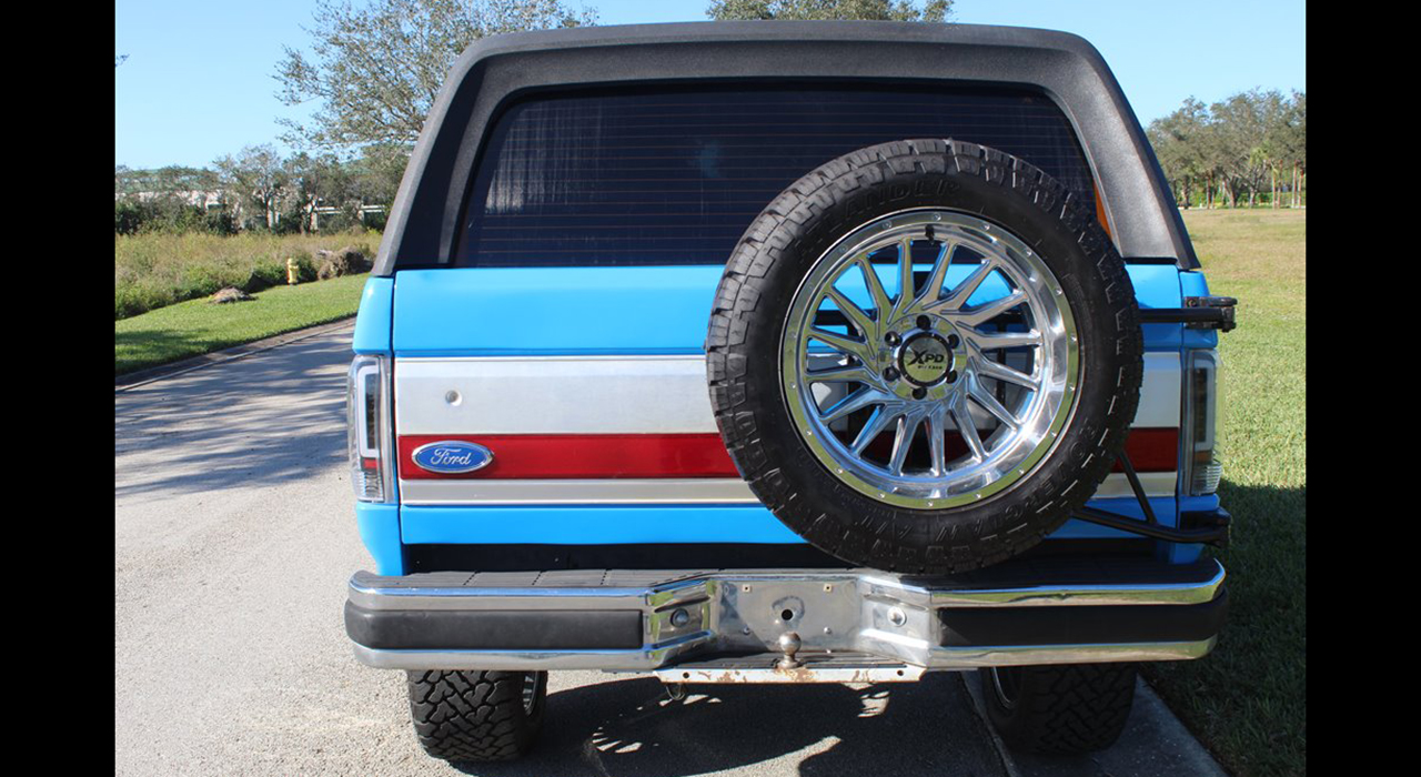 7th Image of a 1990 FORD BRONCO XLT