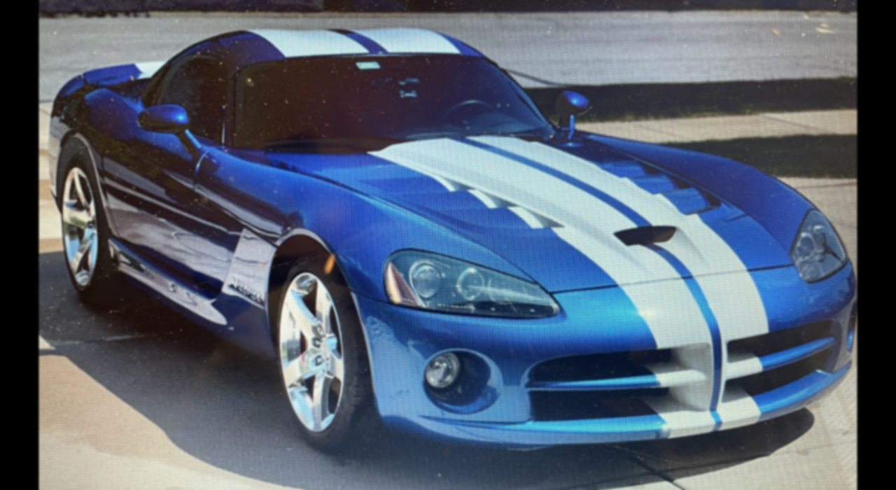 1st Image of a 2010 DODGE VIPER SRT-10