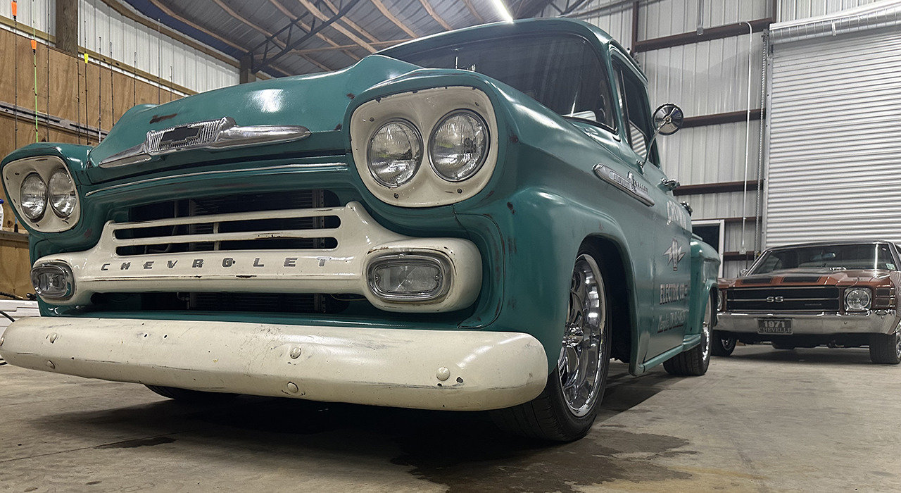 2nd Image of a 1958 CHEVROLET APACHE