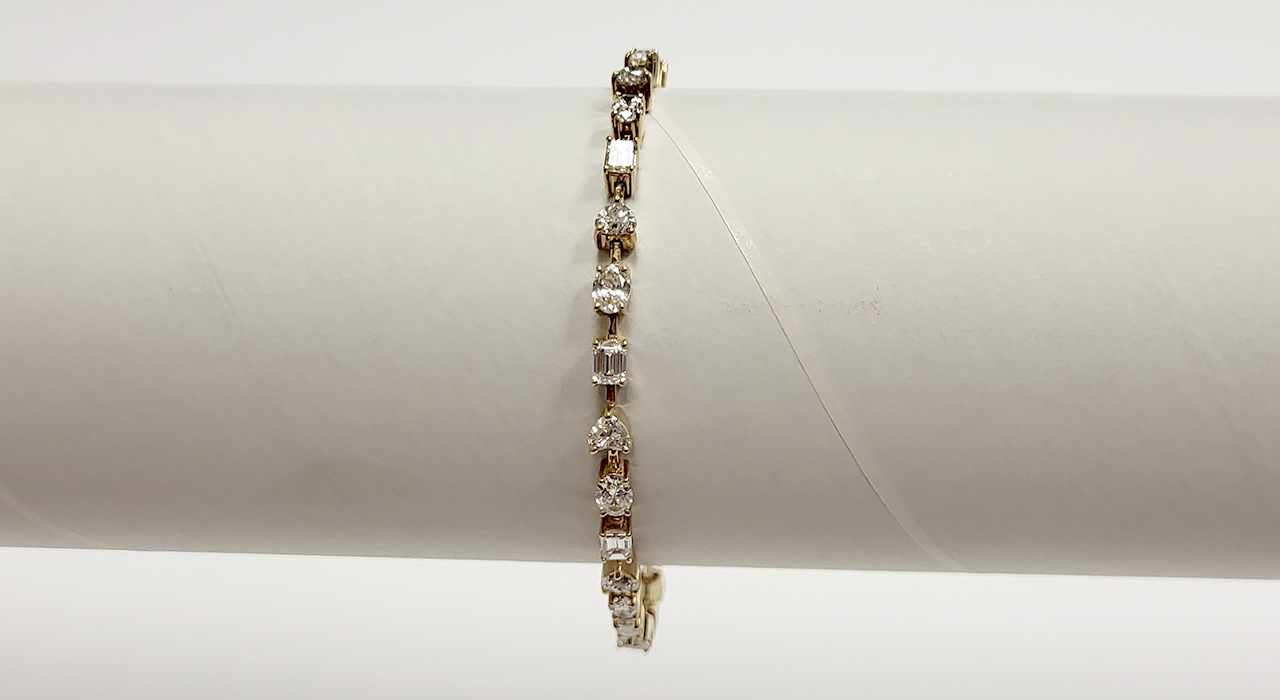 7th Image of a N/A 18K YELLOW GOLD DIAMOND