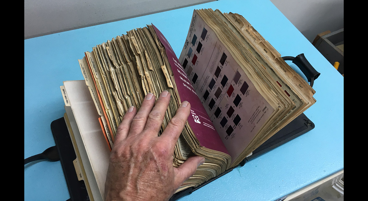 1st Image of a N/A DITZLER/ PPG AUTO FINISHES COLOR CHIP BOOK